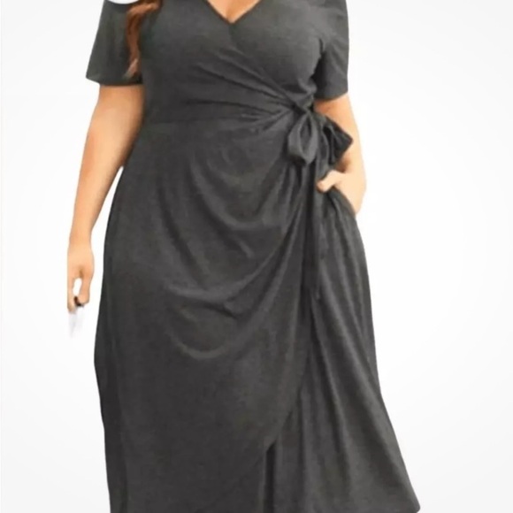 BloomChic Heathered Green Wrap Dress-Knots in front-Dome fastener-Size 22-26 NWT - Picture 1 of 11